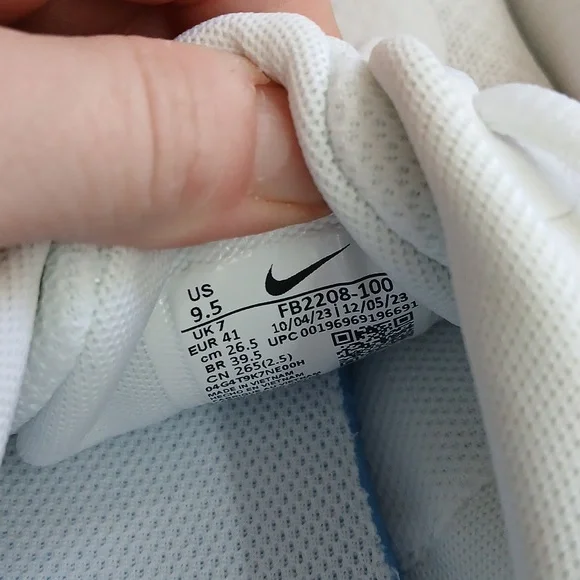 NWT Nike Revolution 7 Women's Road Running Shoes ,White-Size 9.5 - Picture 6 of 7